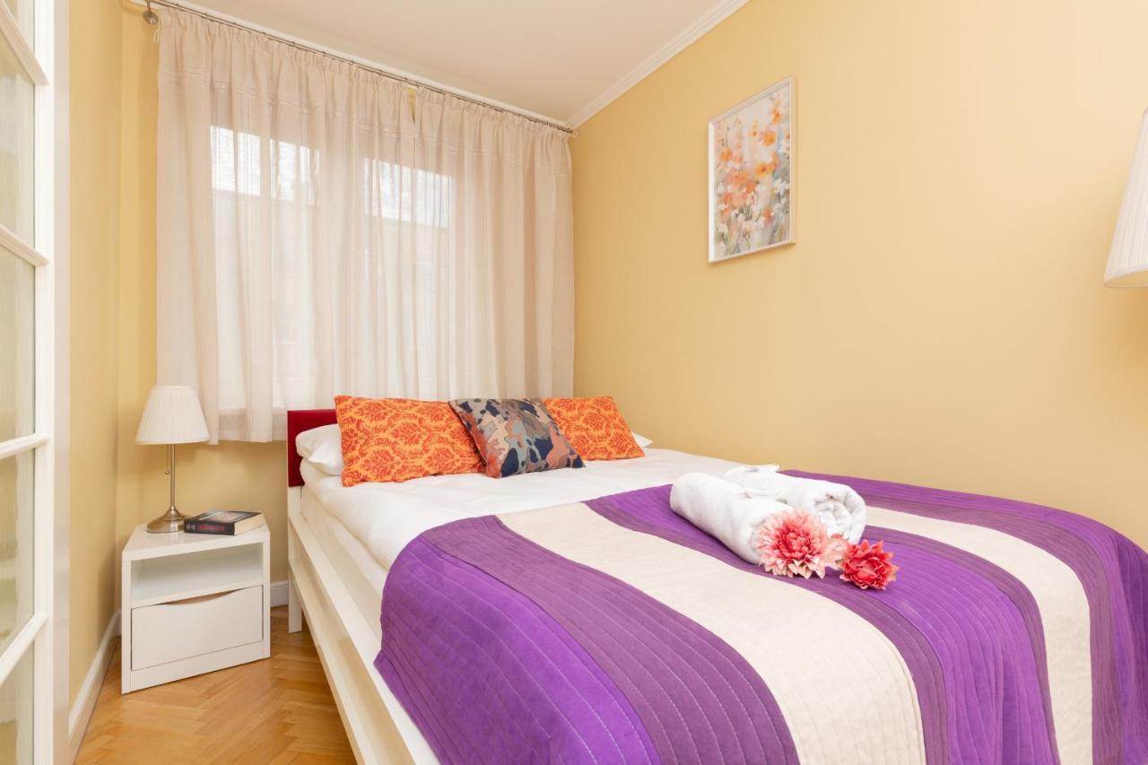 Miodowa Apartment Krasinski Garden Warsaw By Noclegi Renters Eksteriør billede