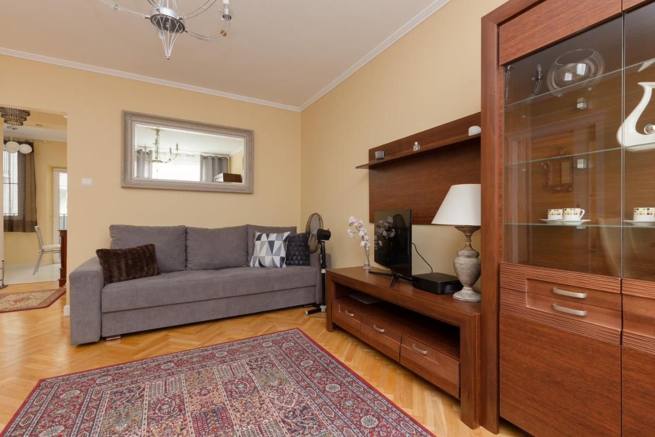 Miodowa Apartment Krasinski Garden Warsaw By Noclegi Renters Eksteriør billede