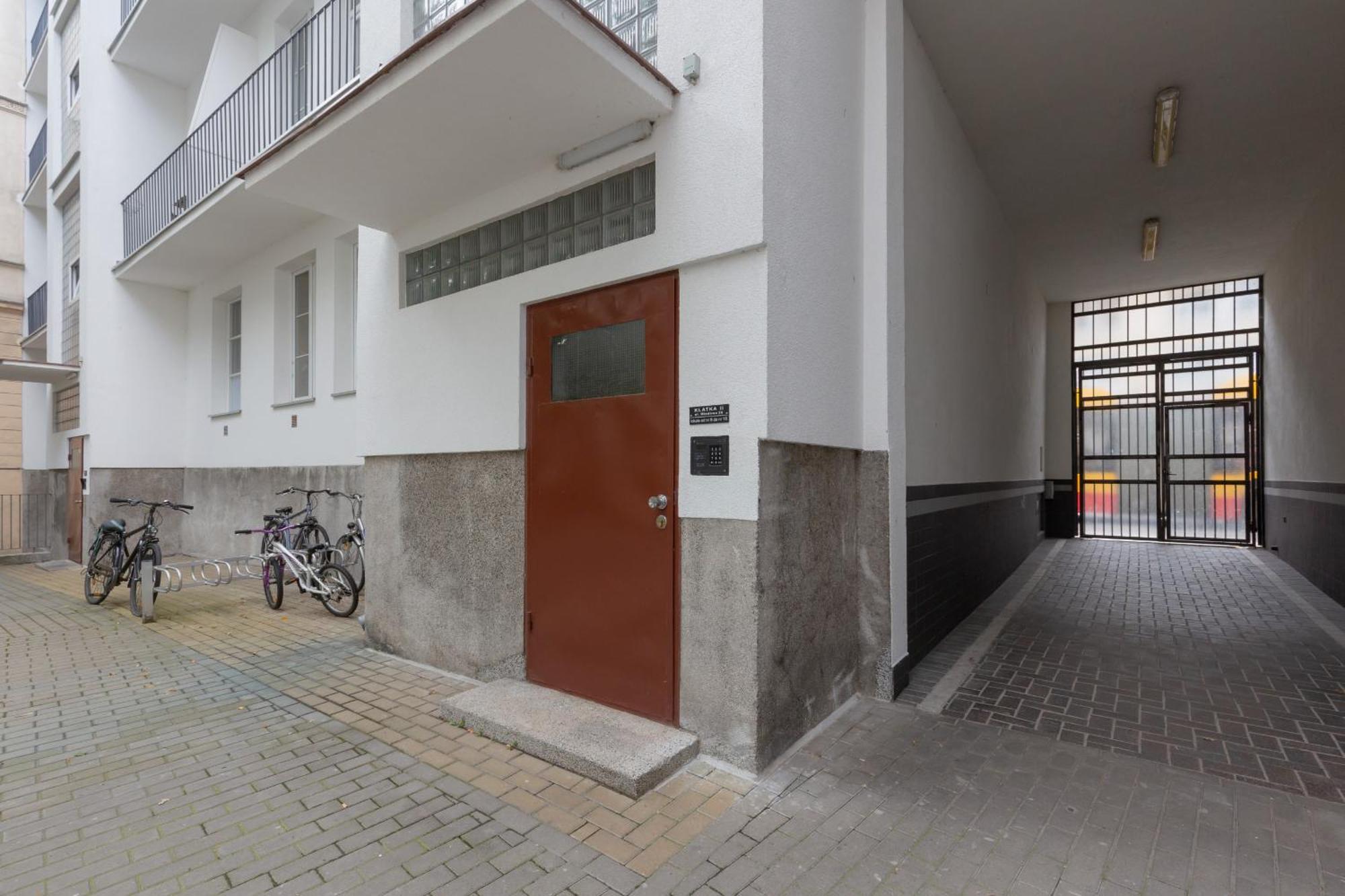 Miodowa Apartment Krasinski Garden Warsaw By Noclegi Renters Eksteriør billede